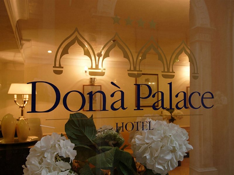 Dona Palace