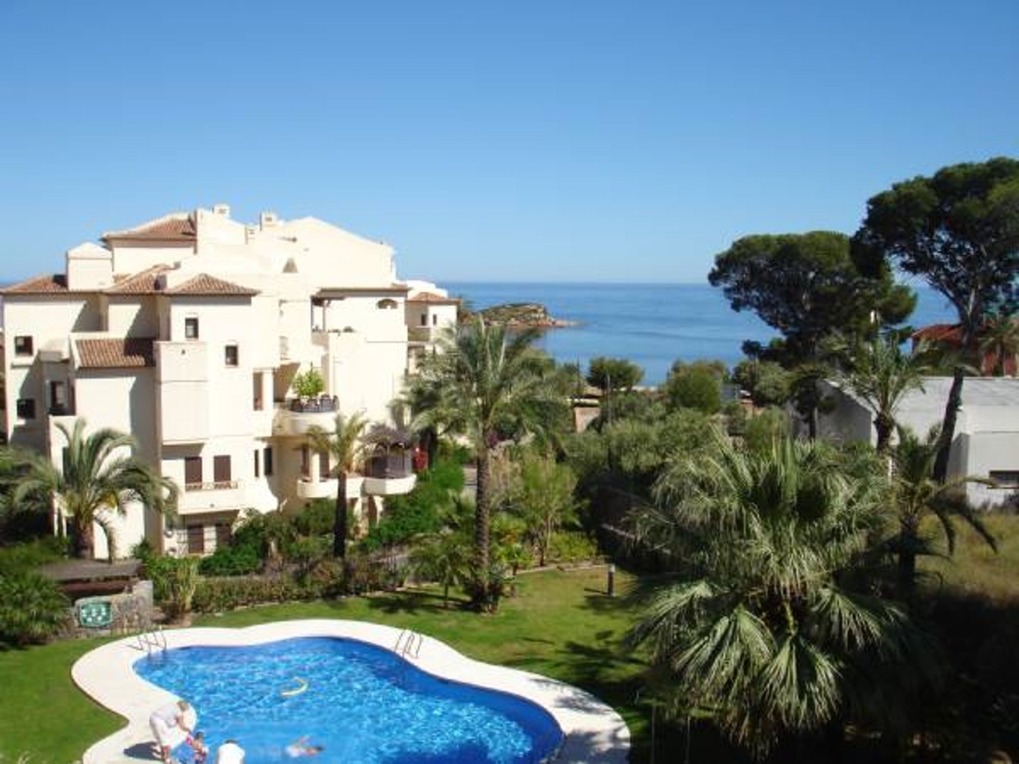 Delightful Apartment on the Costa Blanca With Pool and sea Views, 100m
