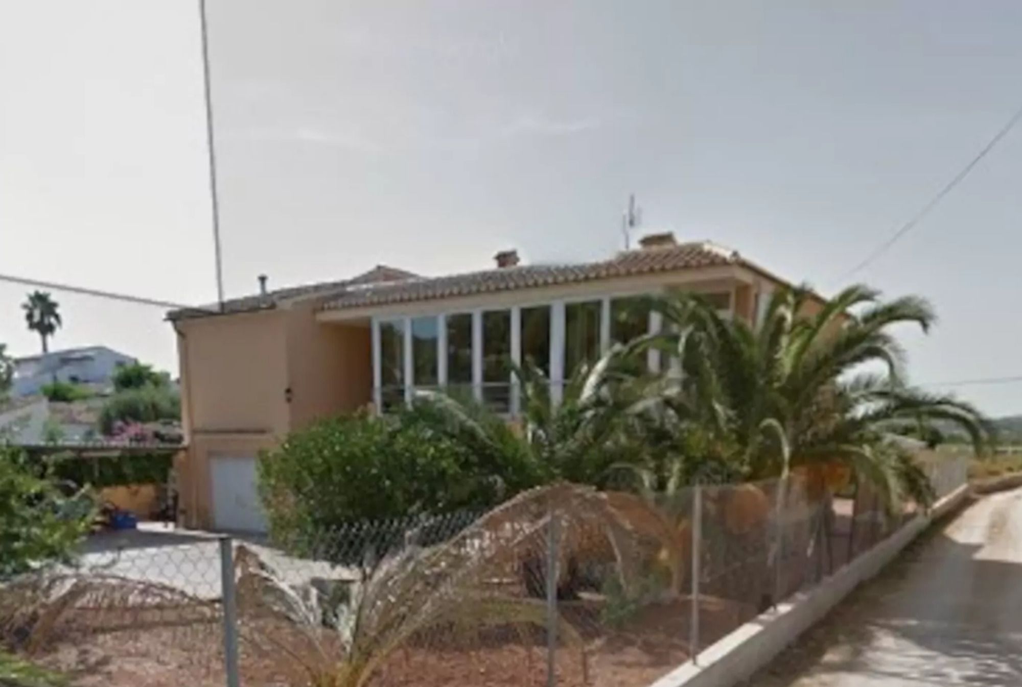 House With 3 Bedrooms in Javea, With Wonderful Mountain View Enclosed