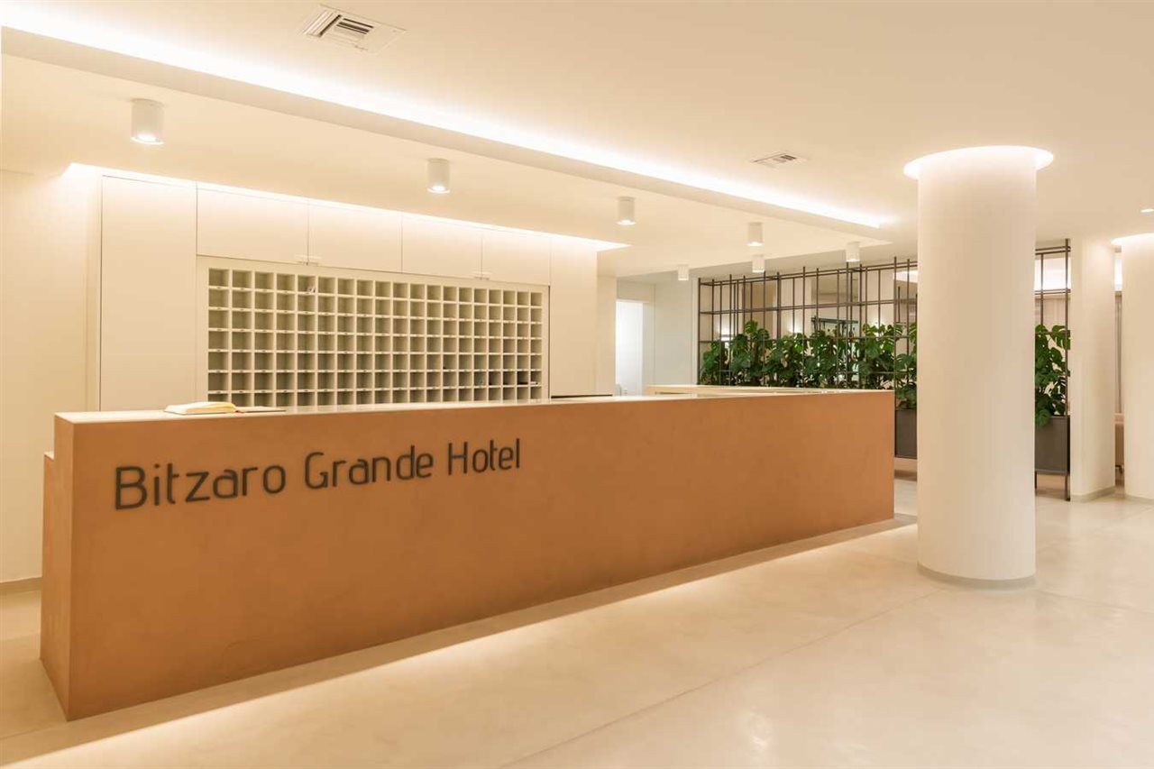 Bitzaro Grande Hotel 3 *