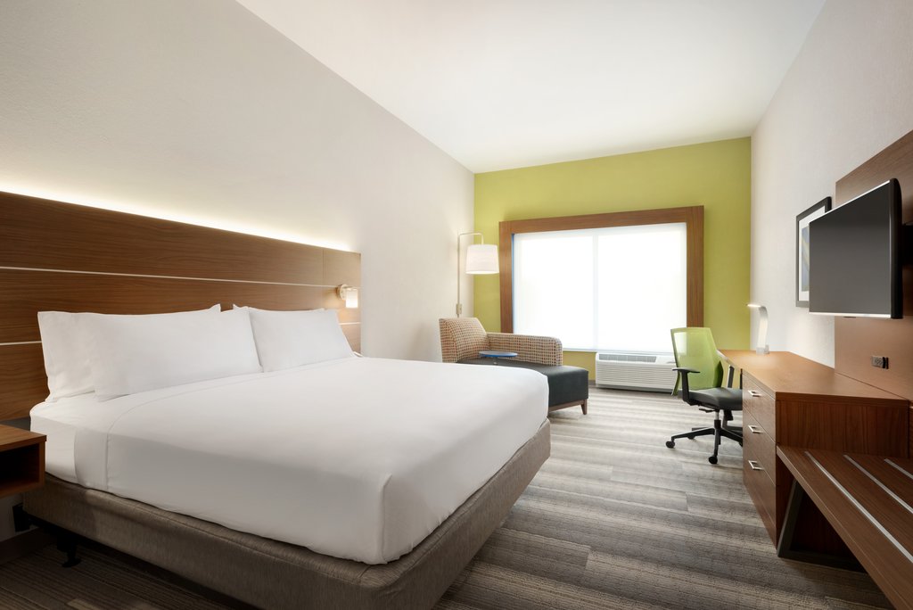 Holiday Inn Express & Suites Cincinnati South - Wilder in Cincinnati!