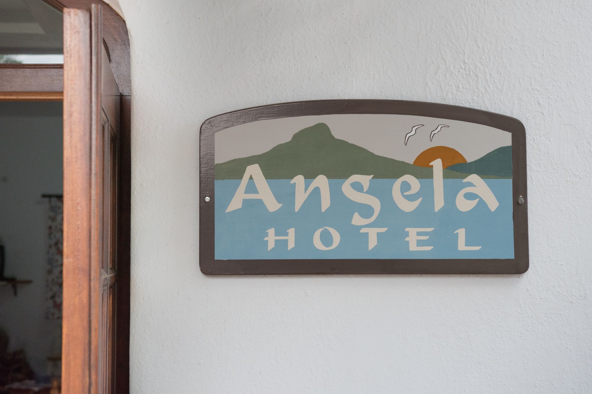 Angela Hotel 2 *